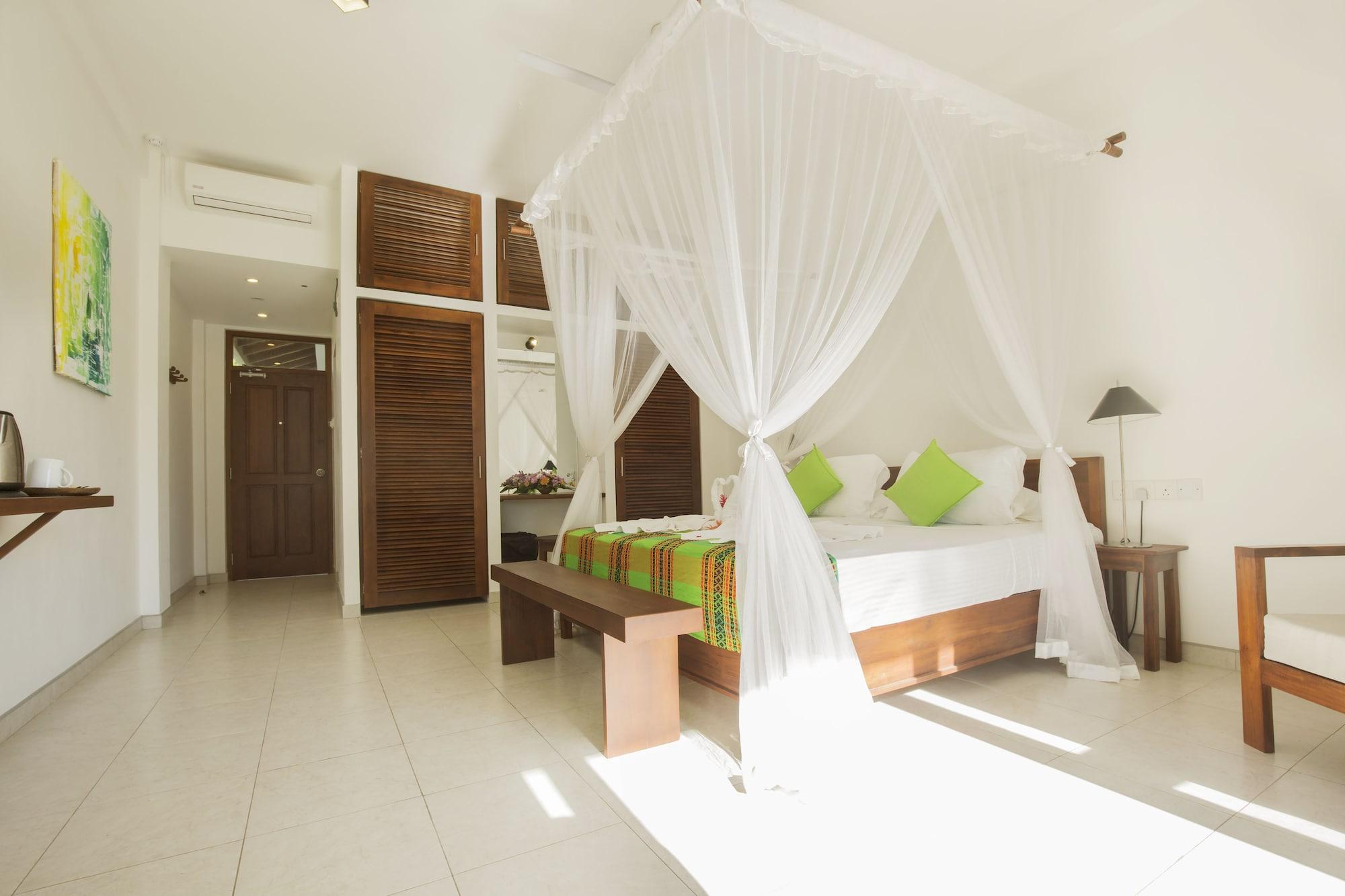 Rockside Beach Resort Бентота Екстериор снимка