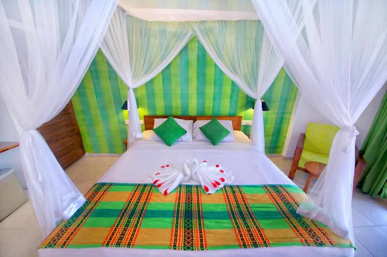 Rockside Beach Resort Бентота Екстериор снимка