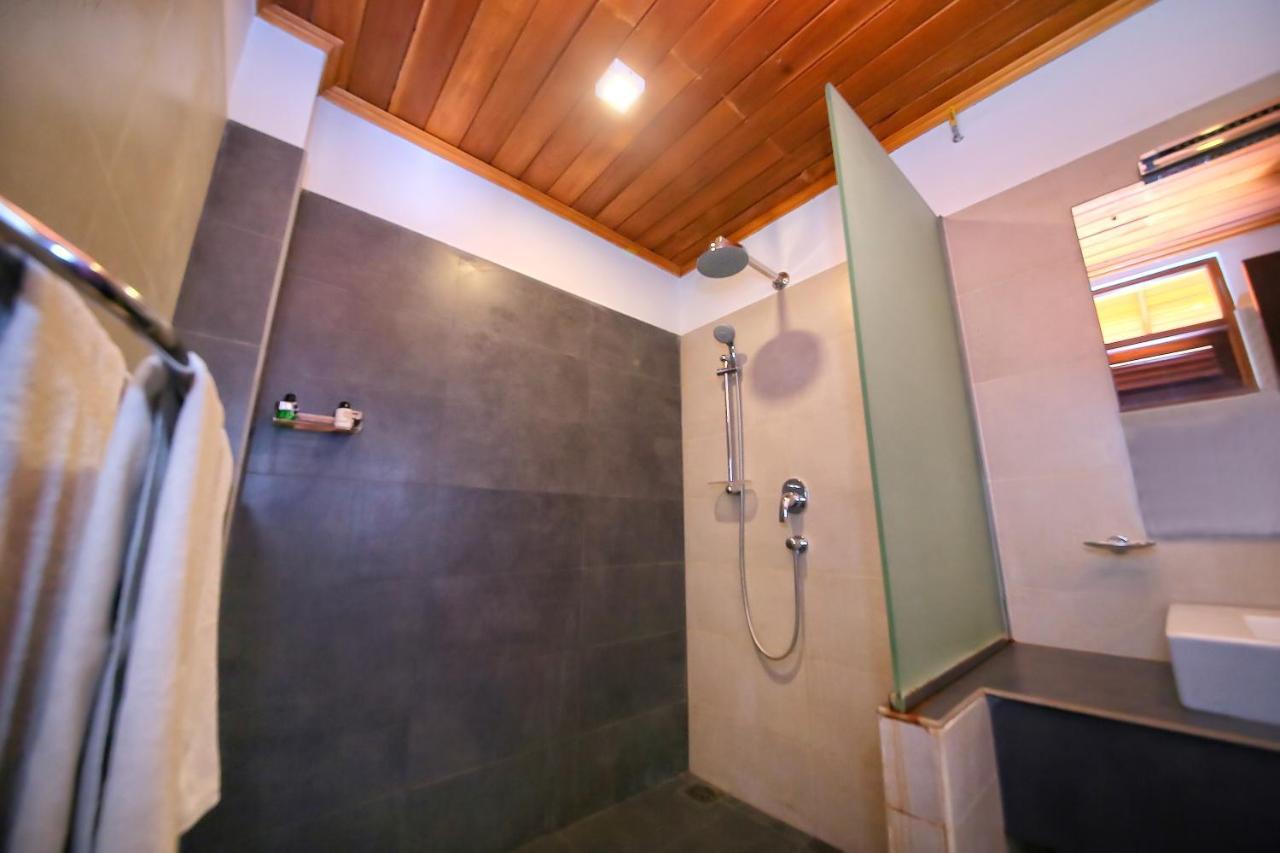 Rockside Beach Resort Бентота Екстериор снимка