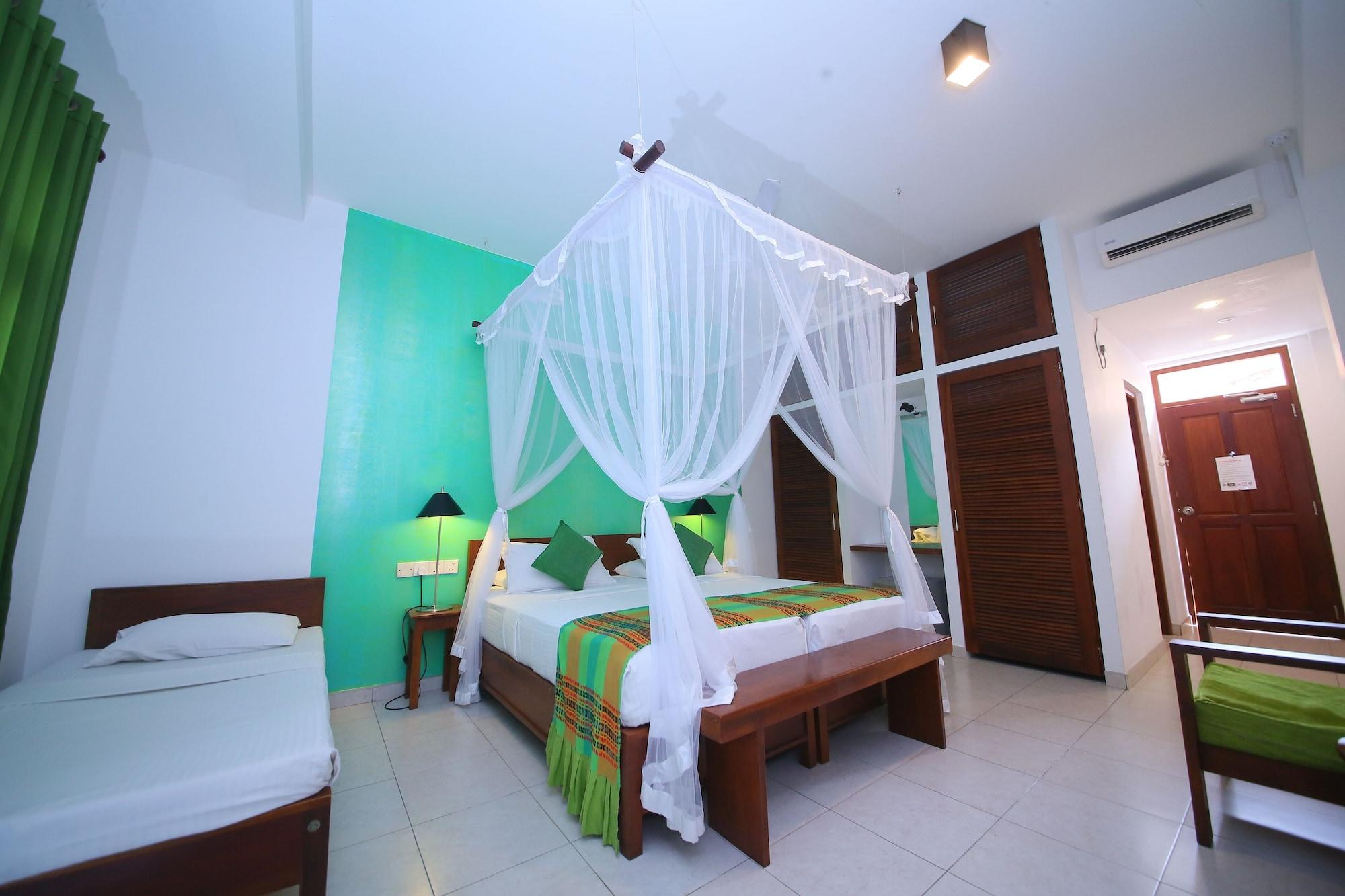 Rockside Beach Resort Бентота Екстериор снимка