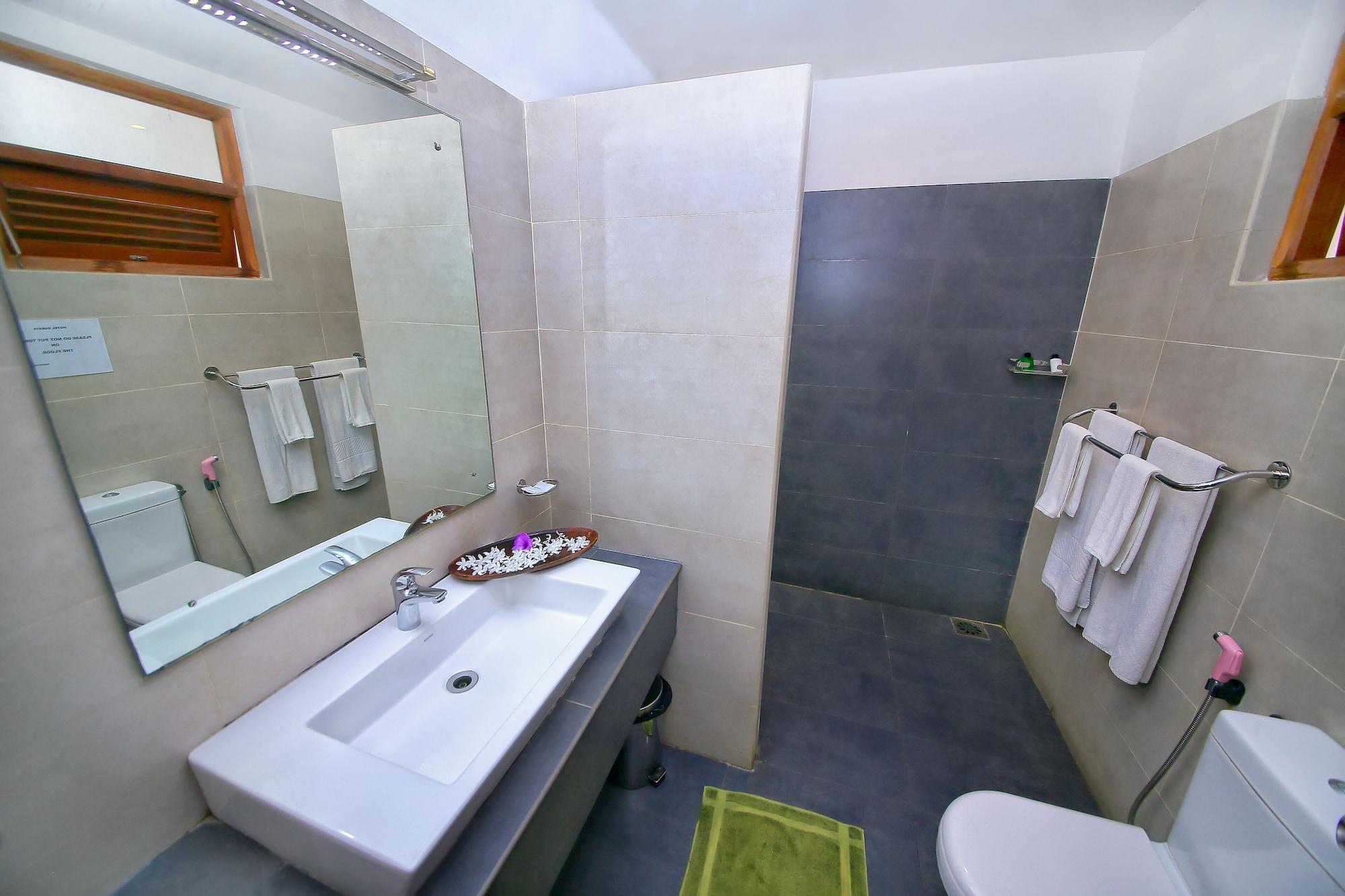 Rockside Beach Resort Бентота Екстериор снимка