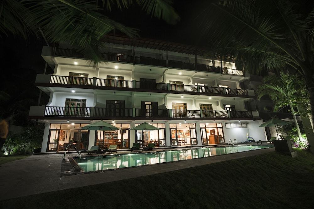 Rockside Beach Resort Бентота Екстериор снимка