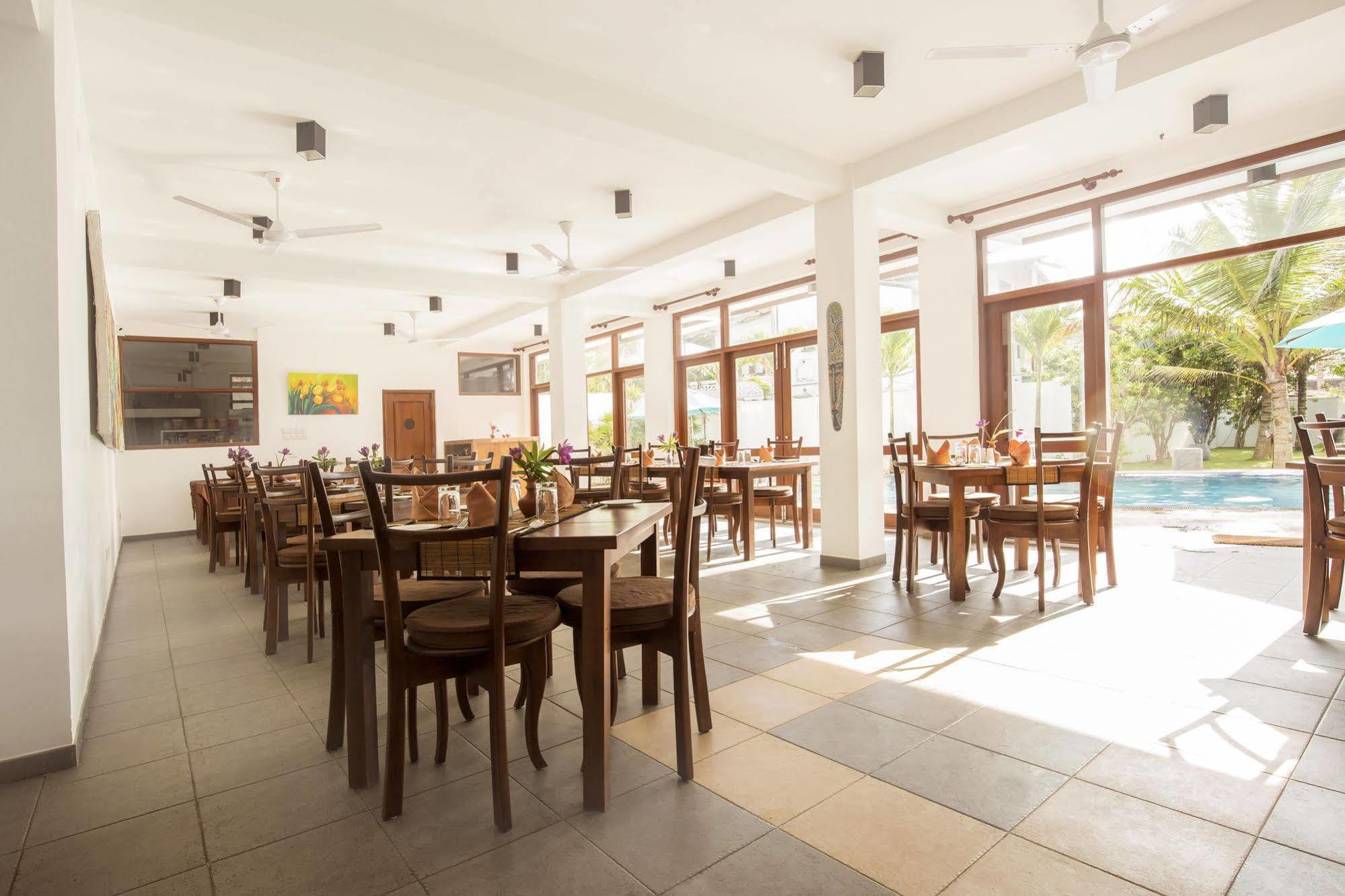 Rockside Beach Resort Бентота Екстериор снимка