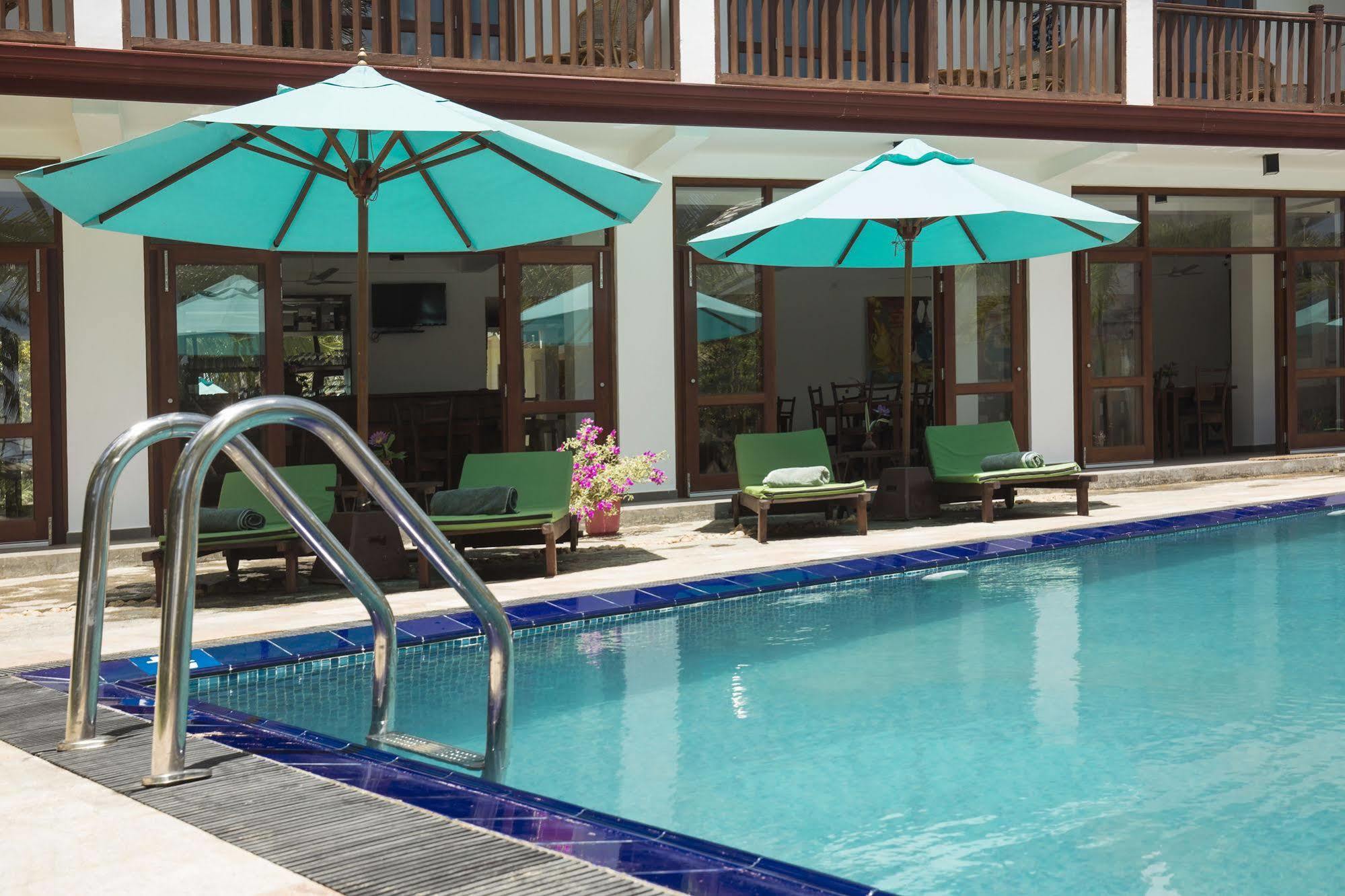Rockside Beach Resort Бентота Екстериор снимка